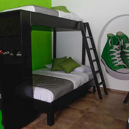 Hostal El Armario Leon Bagian luar foto