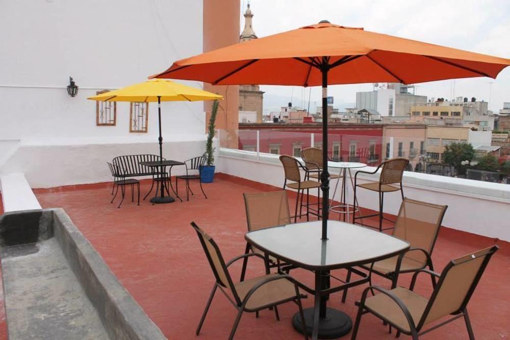 Hostal El Armario Leon Bagian luar foto