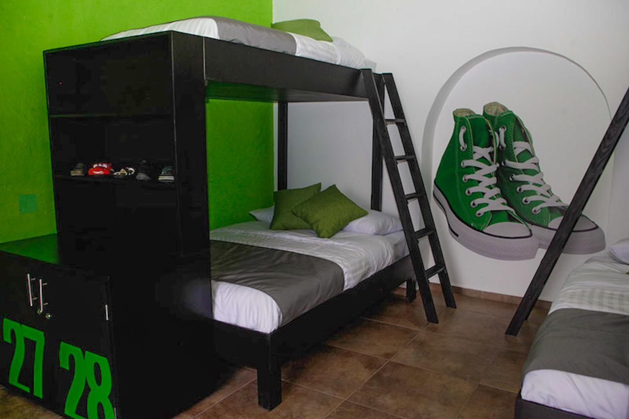 Hostal El Armario Leon Bagian luar foto