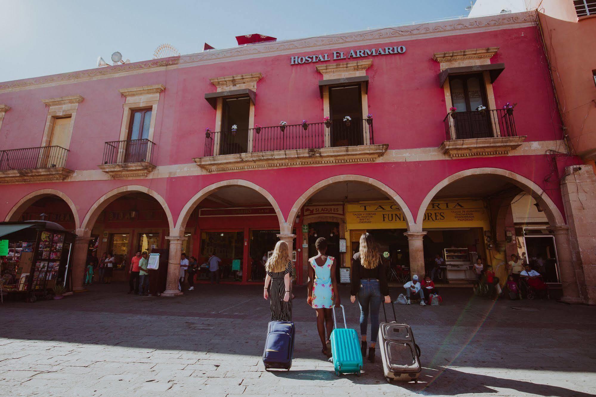 Hostal El Armario Leon Bagian luar foto